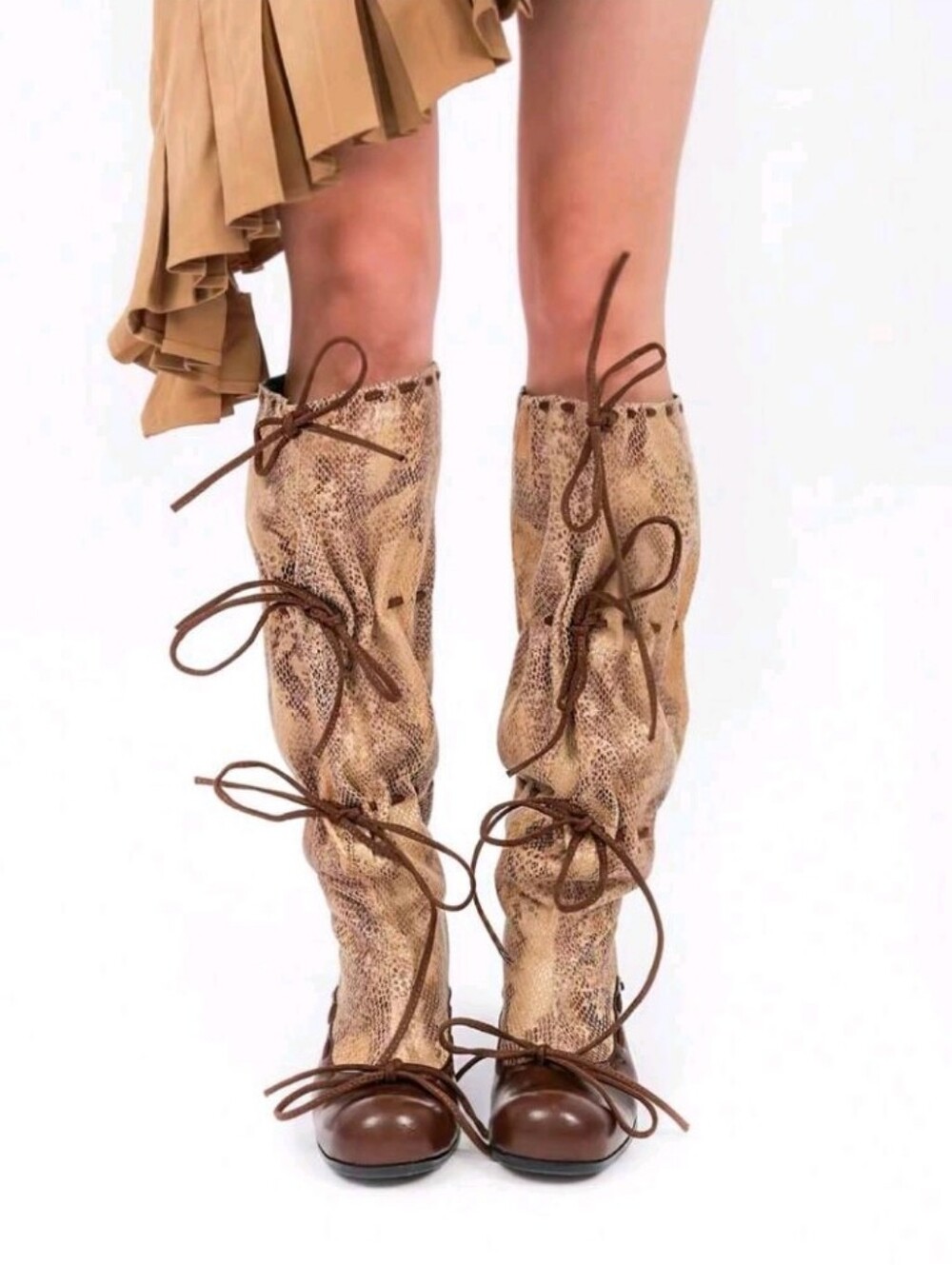 2026 New Kitten Heel Ruched Knee-High Boots, Pointed Toe Over-The-Knee Tall Boot